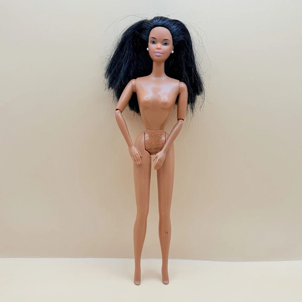 BARBIE CHRISTIE DOLL Articulated Body Arms Move Nude Doll With‎ Pink Earrings